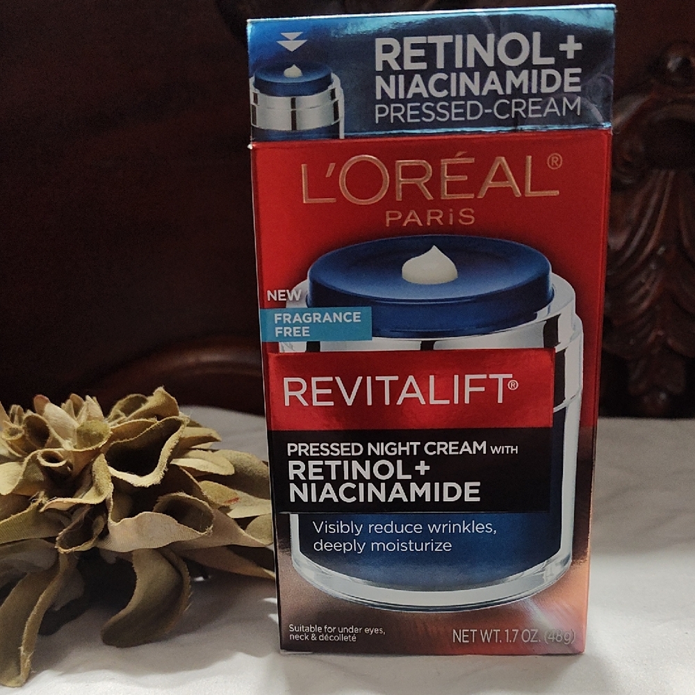NWT L'Oreal Revitalift Night Cream with Retinol and Niacinamide